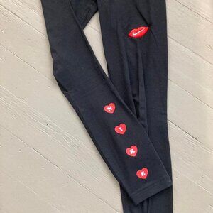 Nike red hearts and lips valentine's graphic black leggings SMALL
